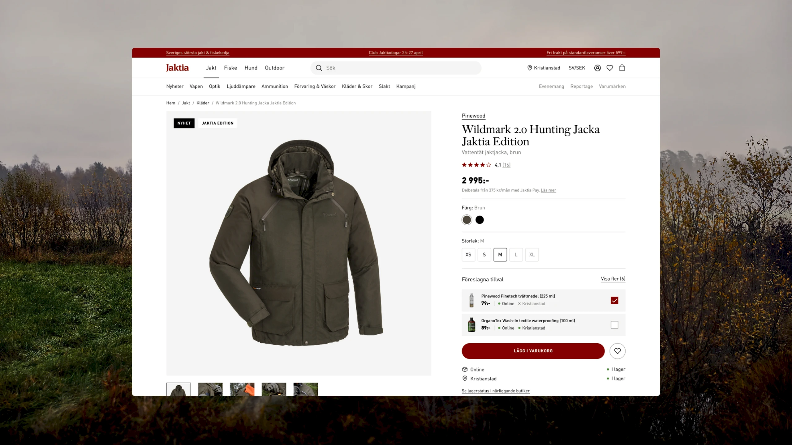 The Jaktia product page for a hunting jacket, shown on a desktop browser over an autumn field